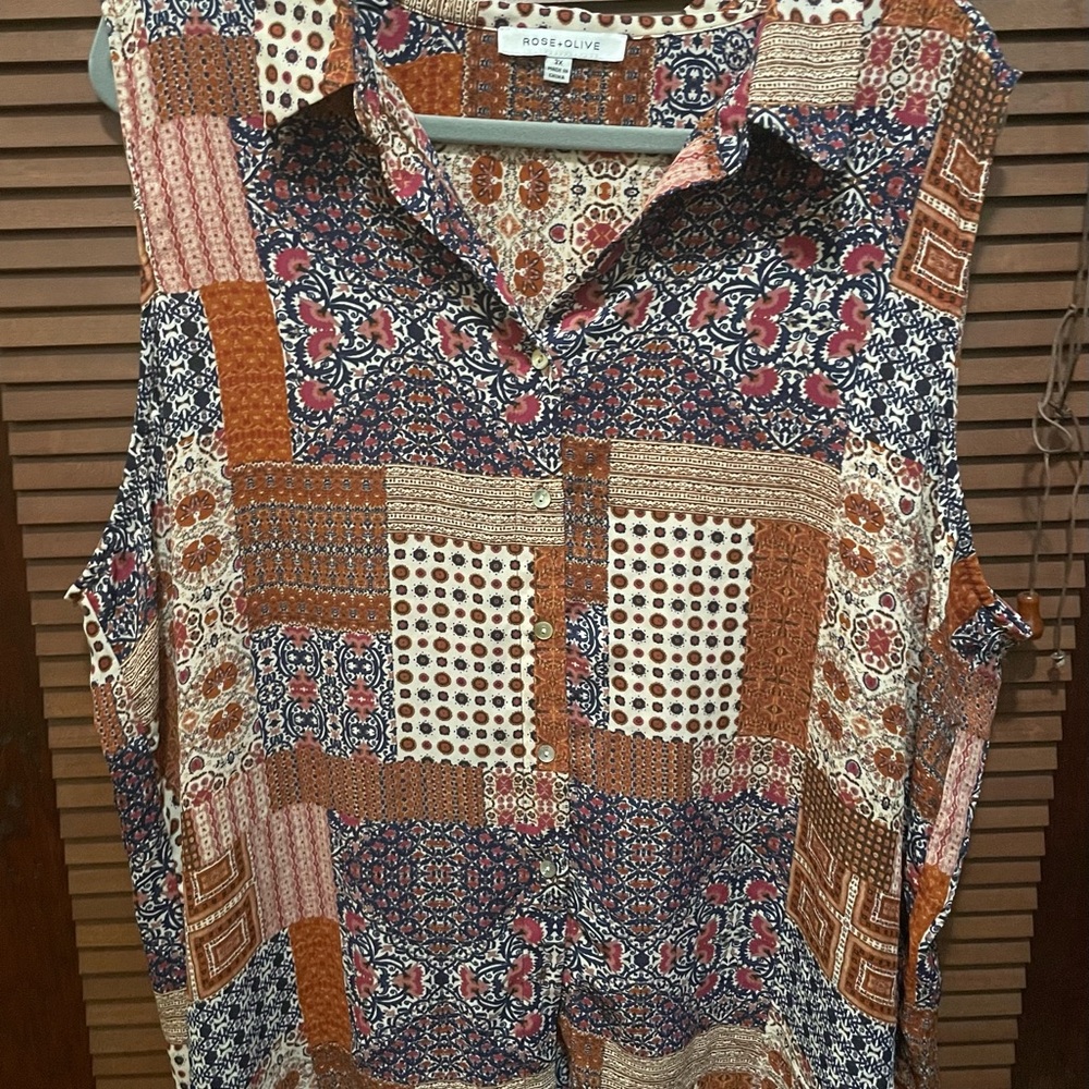 Plus Size Sleeveless Button Down Blouse